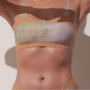 SKIMS JELLY SHEER SCOOP NECK BRALETTE SIZE SMALL EUC TIE DYE COMFY BREATHABLE